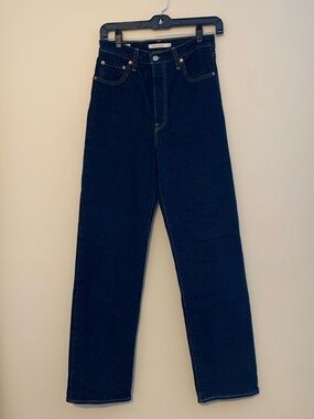 Levi’s Premium Ribcage Straight high rise dark wash jeans full length Size 26/32